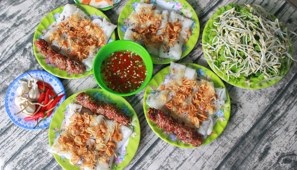 Bánh cuốn thịt nướng Thọ Trường hấp dẫn