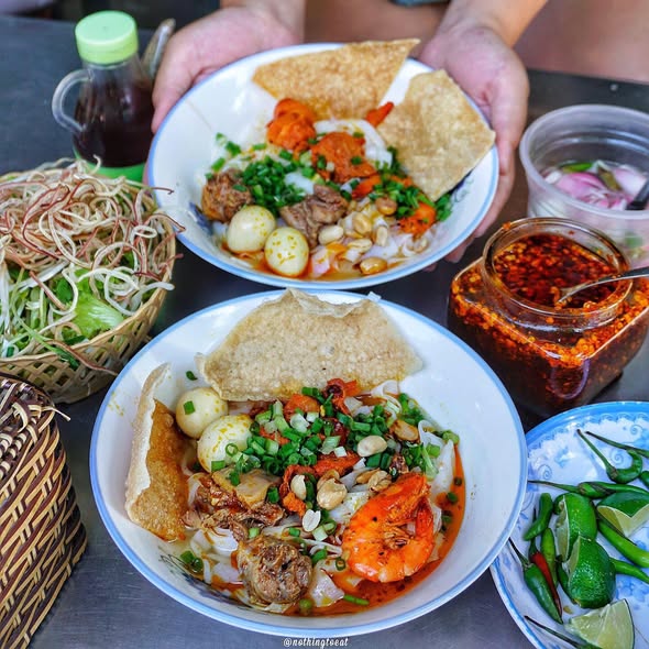 mì quảng Kho Đạn nổi tiếng