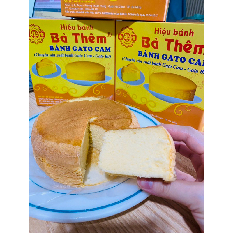 Bánh gato Bà Thêm Đà Nẵng cốt bánh bông xốp mềm mịn thơm vị cam truyền thống