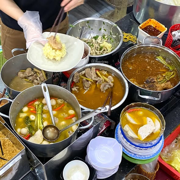 topping xôi bà Bé ăn sáng Đà Nẵng